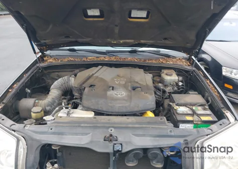 2004 Toyota 4Runner Sr5 V6 z USA, uszkodzony, nr VIN JTEBU14R540026641